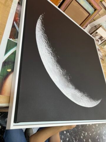 Foto su tela con cornice a cassetta americana bianca