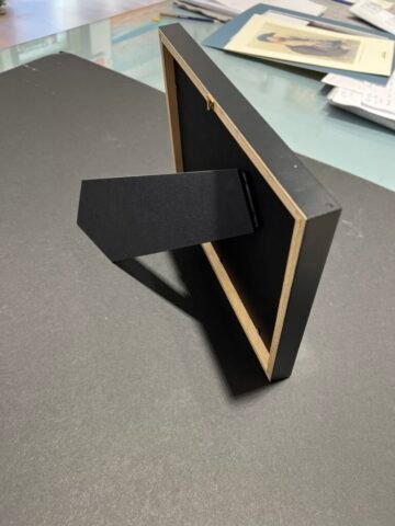 Cornice portafoto con schienale per appoggio su scrivania corniceria feeling at home